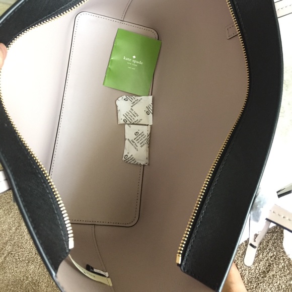 Authentic Kate Spade Scott Place Lida Tote Bag - Picture 4 of 8